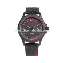 Reloj de pulsera de cuarzo de bajo perfil popular para hombre Reloj de cuero con connotación minimalista